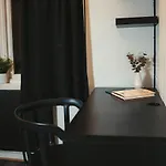 Gjestehuset 102 - Your Away From Home! Hostel Longyearbyen