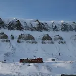 Gjestehuset 102 - Your Away From Home! Auberge de jeunesse Longyearbyen
