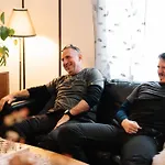 Gjestehuset 102 - Your Away From Home!