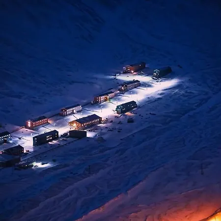 Gjestehuset 102 * Longyearbyen