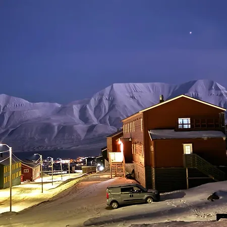 Gjestehuset 102 - Your Away From Home! * Longyearbyen