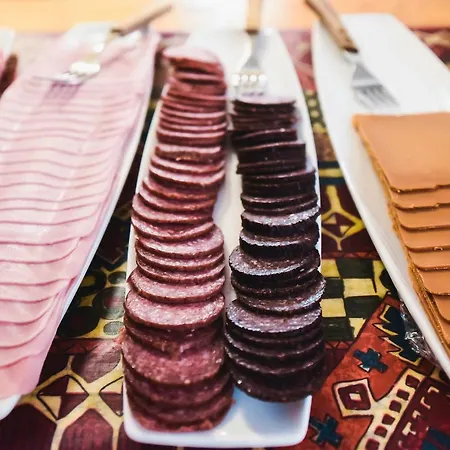 Хостел Gjestehuset 102 - Your Away From Home!