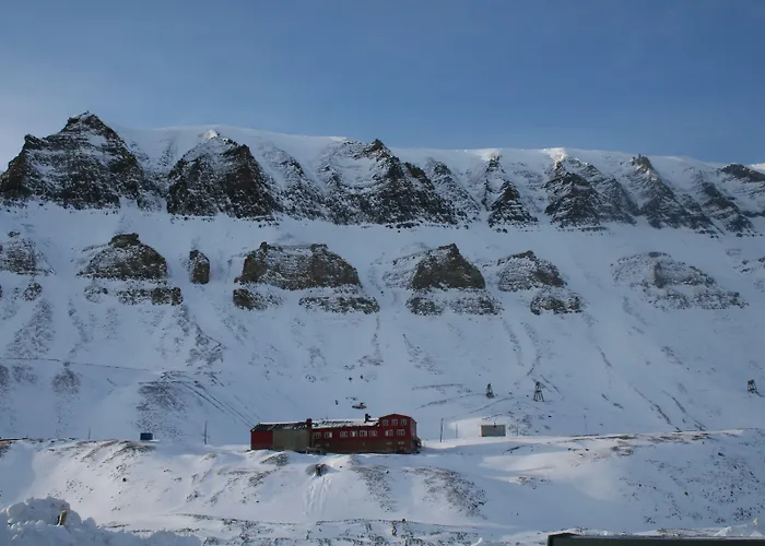 Gjestehuset 102 - Your Away From Home! Vandrarhem Longyearbyen