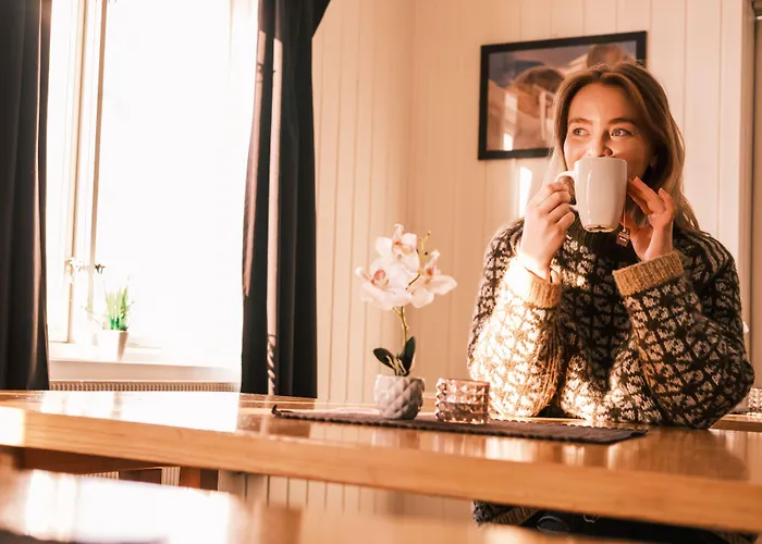 Gjestehuset 102 - Your Away From Home! Vandrarhem *