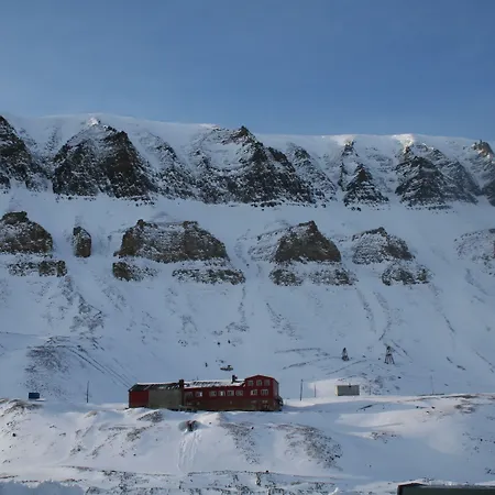 Gjestehuset 102 - Your Away From Home! Auberge de jeunesse Longyearbyen